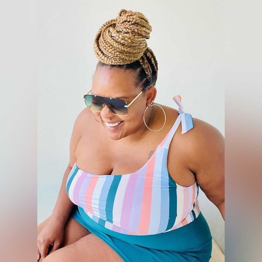 MODLI 1x Layla Vacation Crop Beach Tankini Swim Top